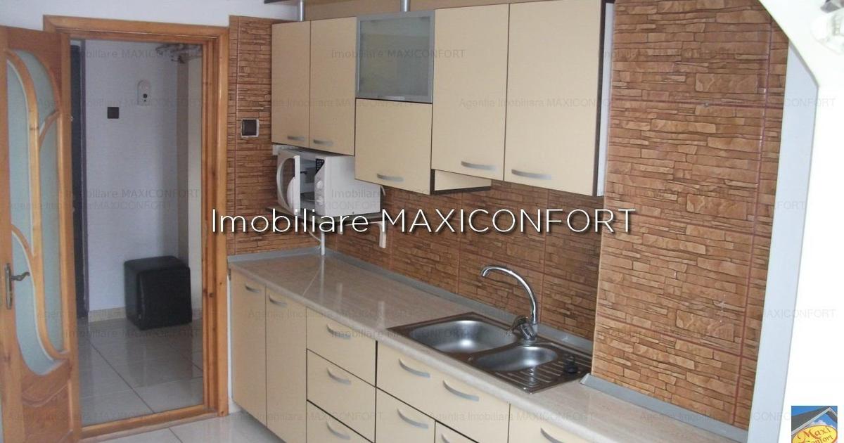 Apartament decomandat cu 2 camere în zona Central, Brăila