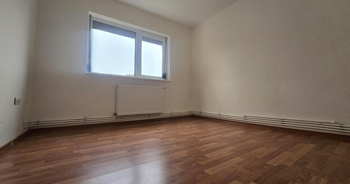 Apartament decomandat cu 2 camere în zona Dorobanți, Brăila