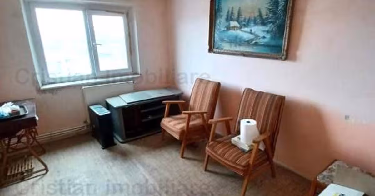 Apartament decomandat cu 3 camere în zona Dorobanți, Brăila