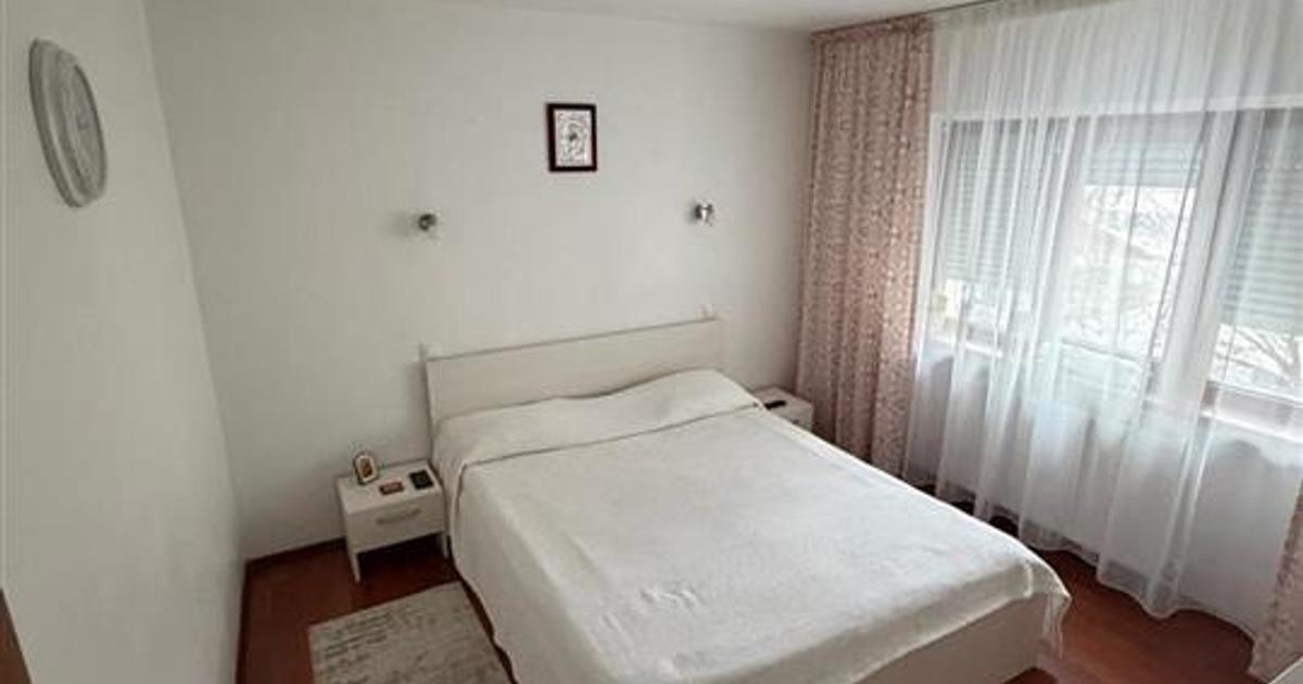 Apartament decomandat cu 3 camere în zona Dorobanți, Brăila