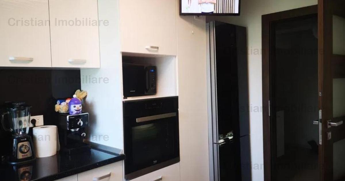 Apartament decomandat cu 3 camere în zona Gării, Brăila