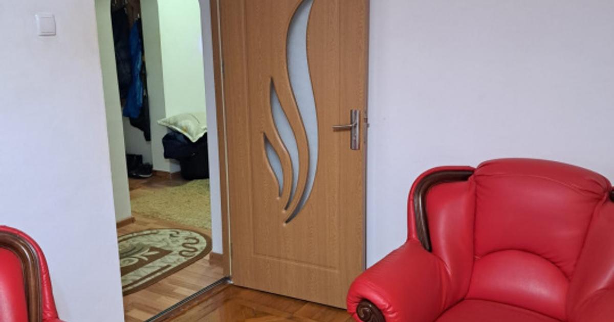 Apartament decomandat cu 3 camere în zona Gării, Brăila