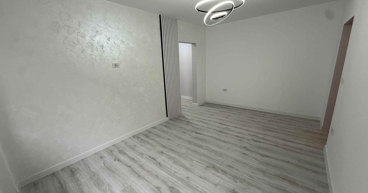 Apartament semidecomandat cu 2 camere în zona Hipodrom, Brăila