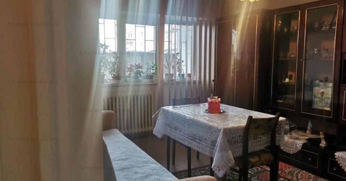 Apartament decomandat cu 3 camere în zona Obor, Brăila