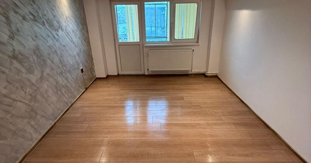 Apartament decomandat cu 3 camere în zona Obor, Brăila