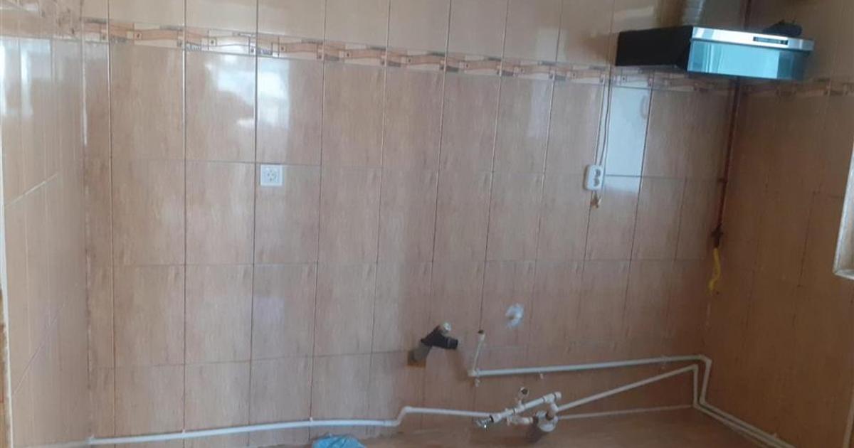 Apartament semidecomandat cu 4 camere în zona Obor, Brăila