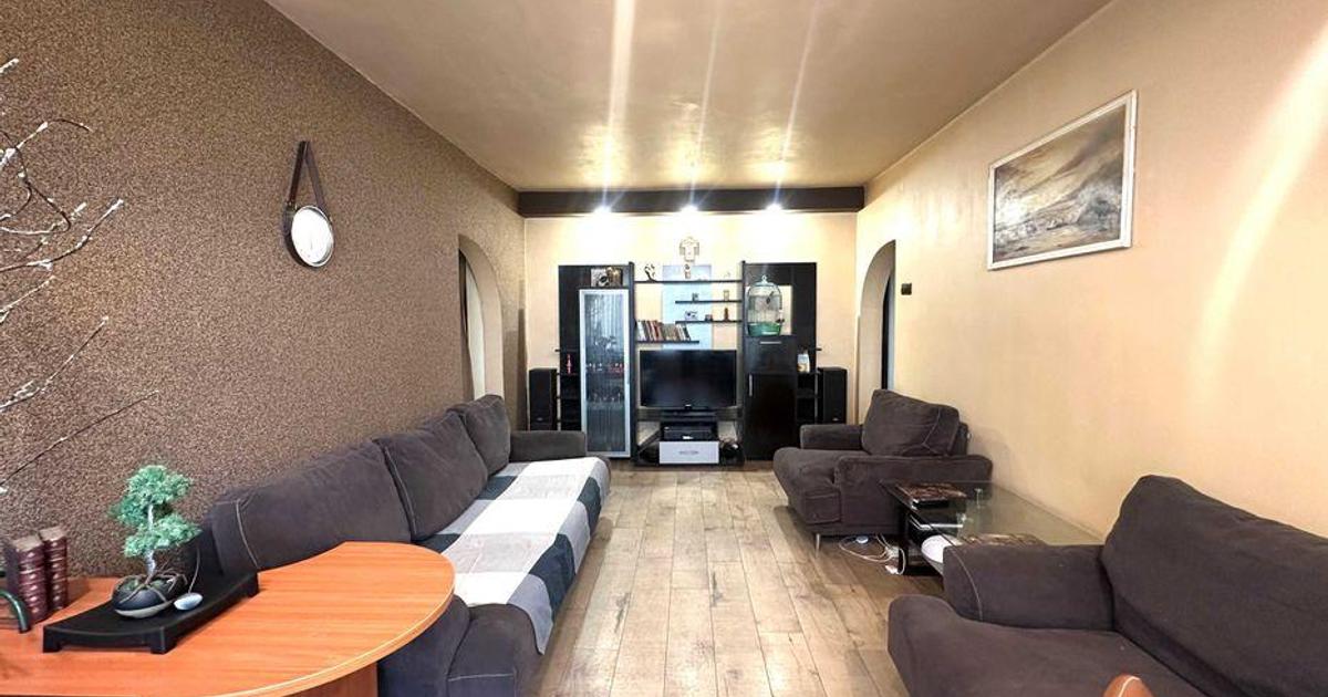 Apartament semidecomandat cu 2 camere în zona Școlilor, Brăila