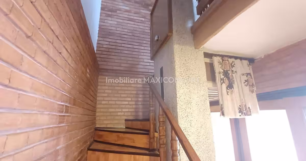 Apartament decomandat cu 3 camere în zona Ultracentral, Brăila