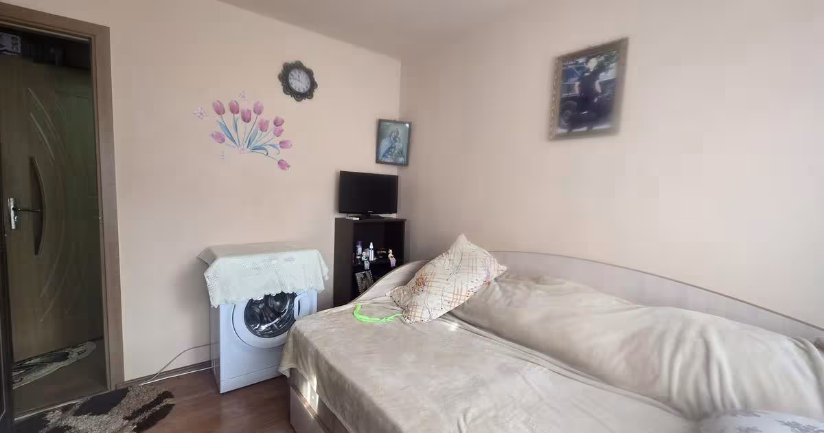 Apartament semidecomandat cu 2 camere în zona Viziru 2, Brăila