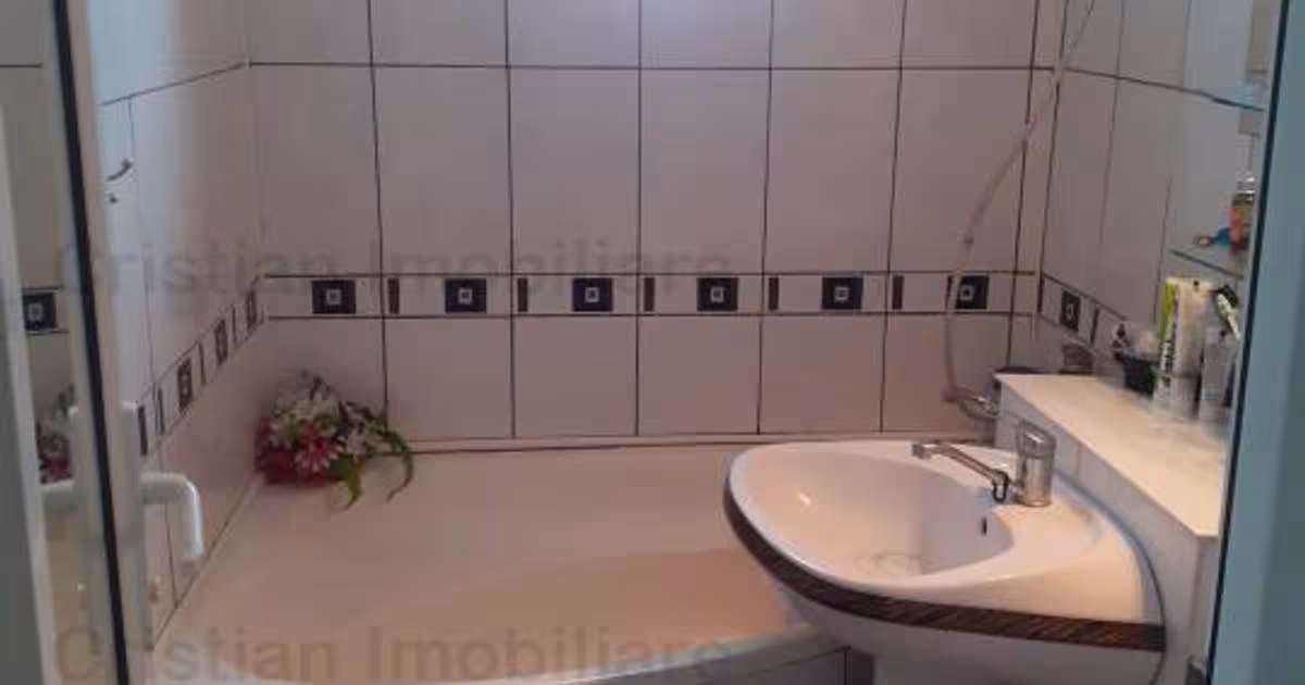 Apartament decomandat cu 3 camere în zona Viziru 3, Brăila