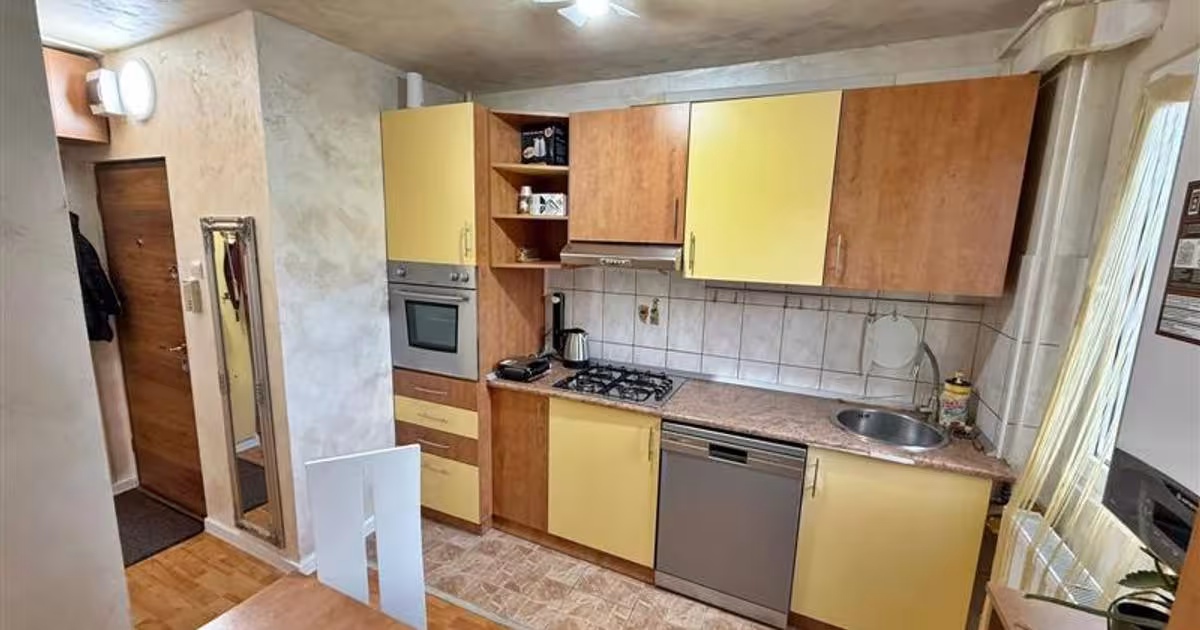 Apartament decomandat cu 3 camere în zona Astra, Brașov