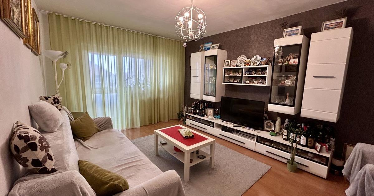 Apartament decomandat cu 2 camere în zona Aurel Vlaicu, Brașov