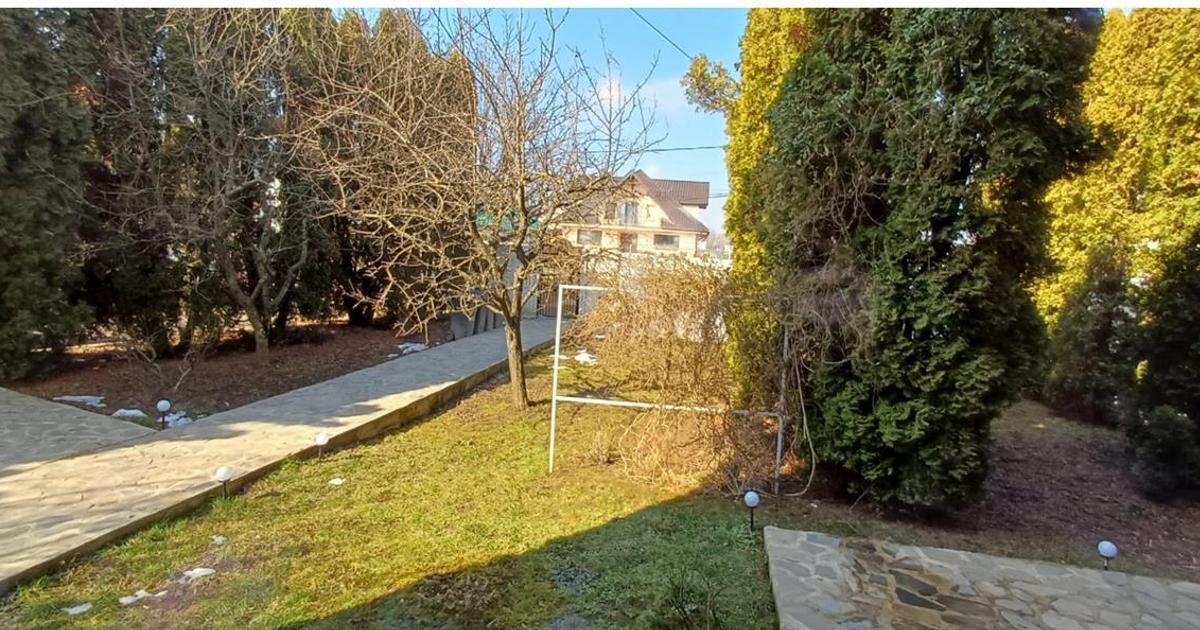 Apartament semidecomandat cu 4 camere în zona Bartolomeu, Brașov