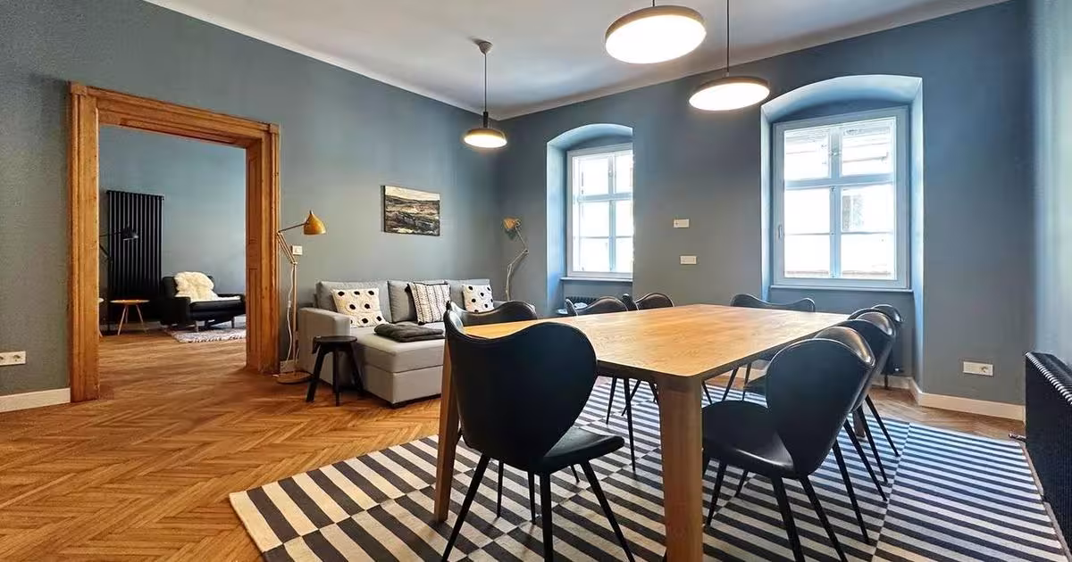 Apartament semidecomandat cu 2 camere în zona Centrul Istoric, Brașov