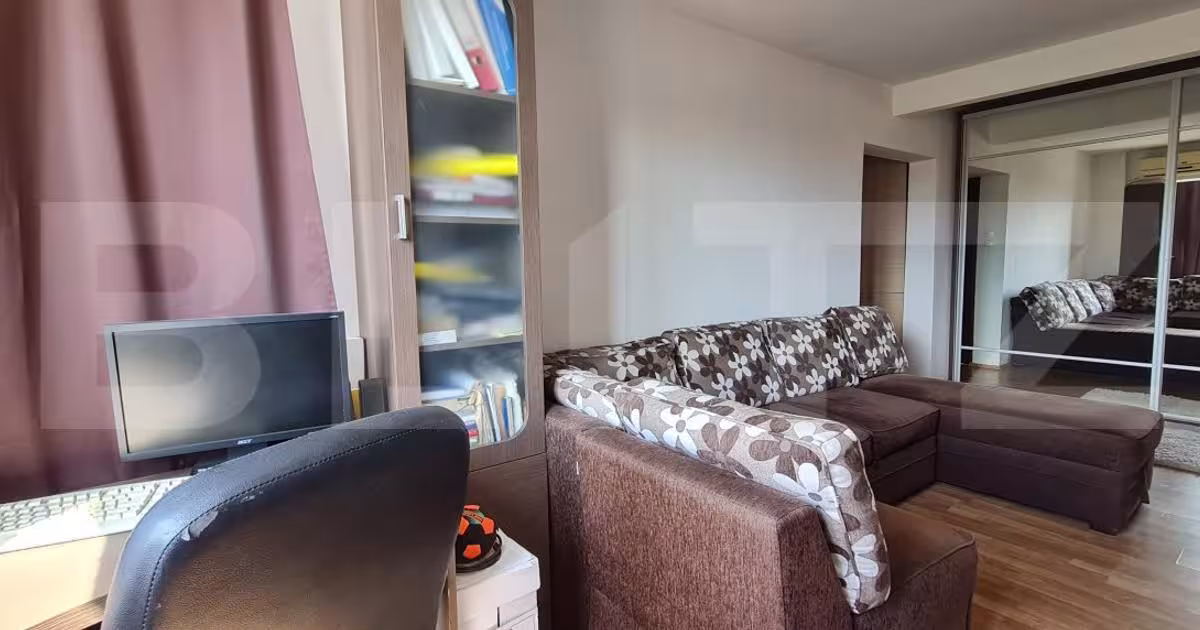 Apartament semidecomandat cu 3 camere în zona Gării, Brașov