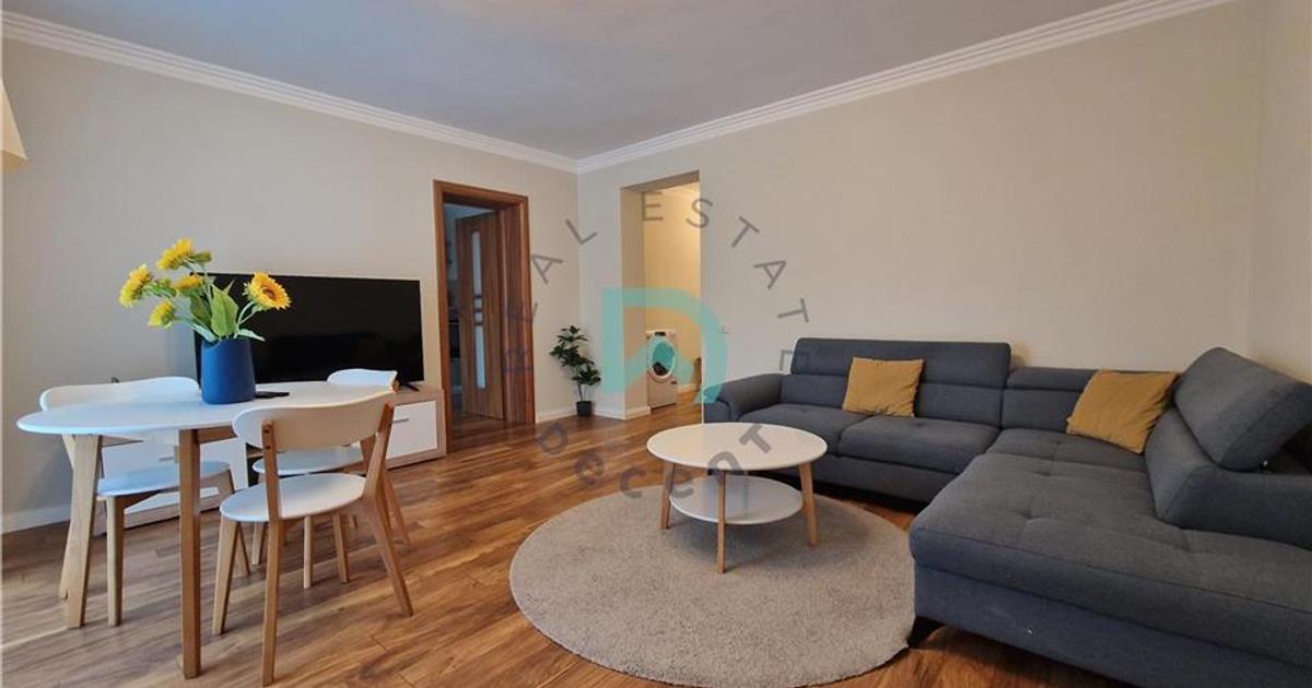Apartament decomandat cu 2 camere în zona Tractorul, Brașov