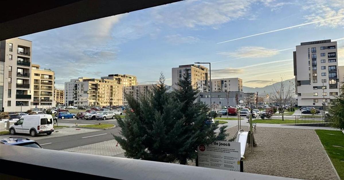 Apartament decomandat cu 3 camere în zona Tractorul, Brașov