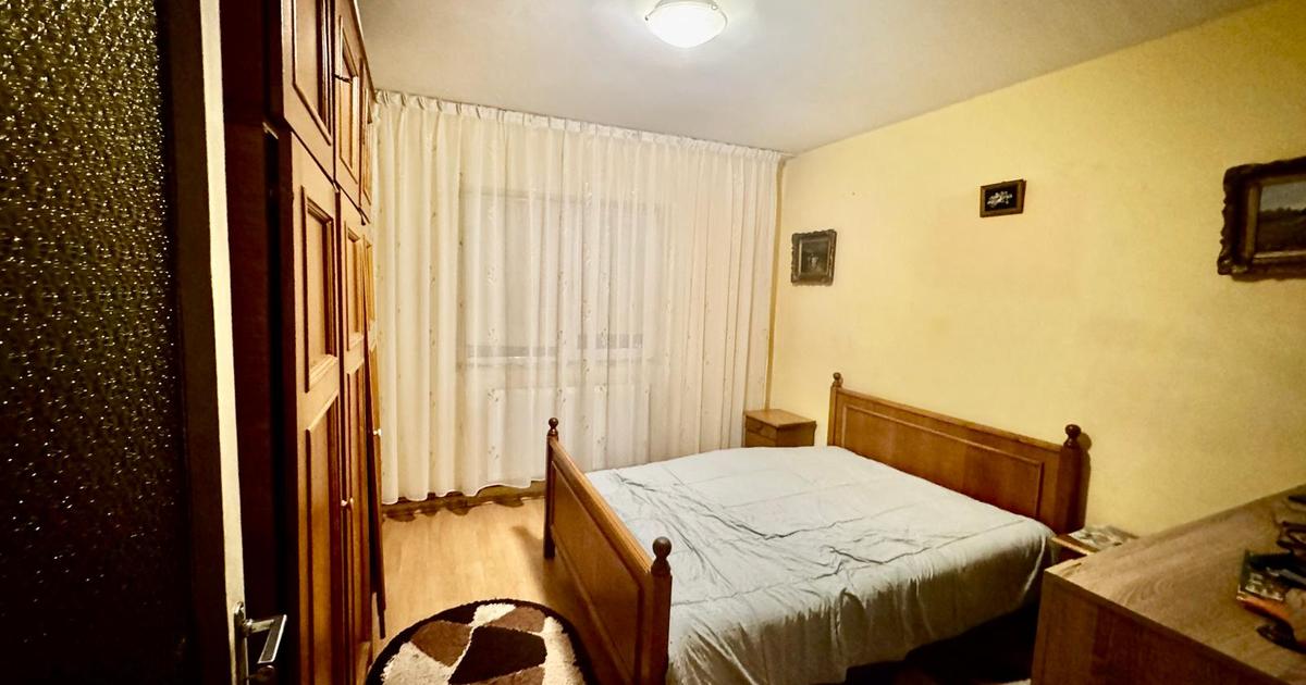 Apartament decomandat cu 3 camere în zona Tractorul, Brașov
