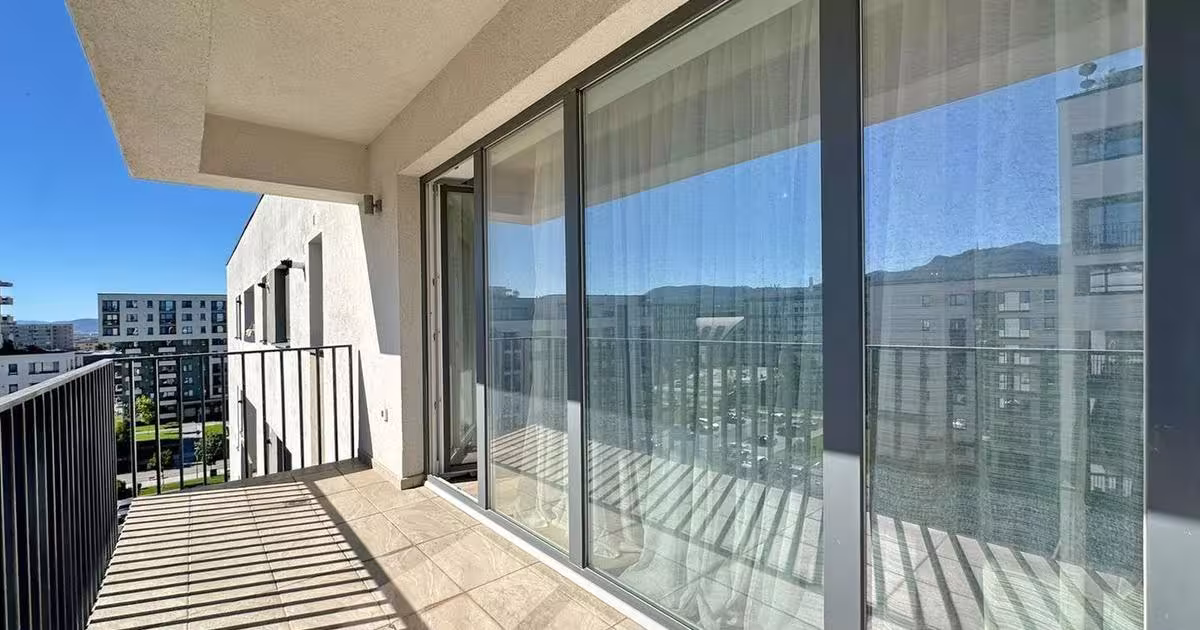 Apartament decomandat cu 2 camere în zona Tractorul, Brașov