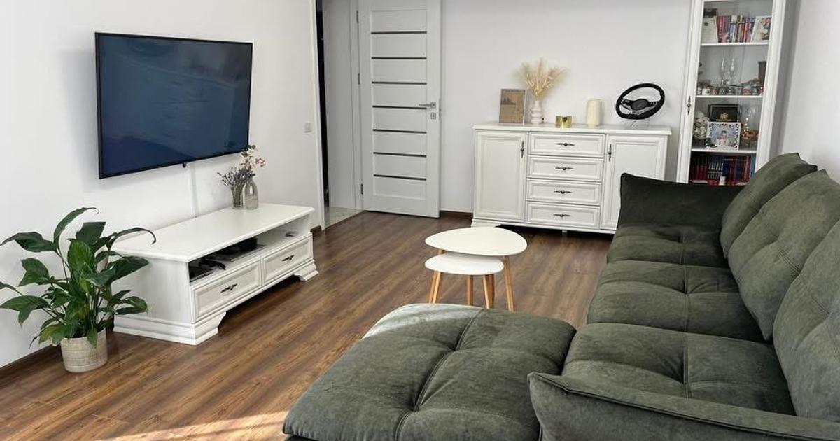 Apartament decomandat cu 3 camere în zona Tractorul, Brașov