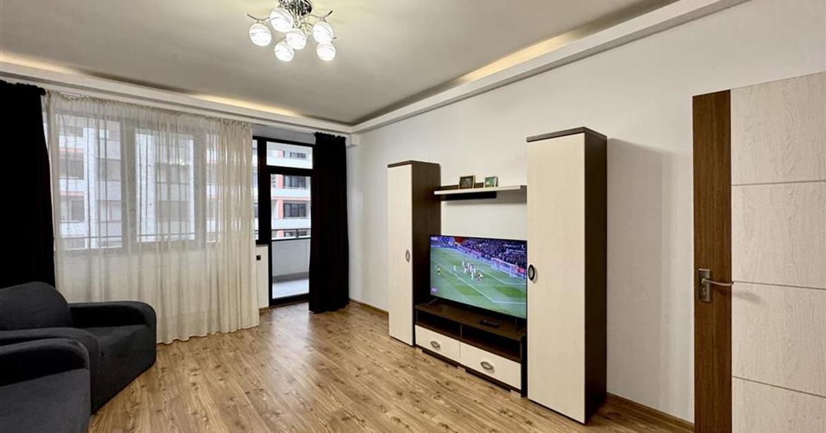 Apartament decomandat cu 3 camere în zona Tractorul, Brașov