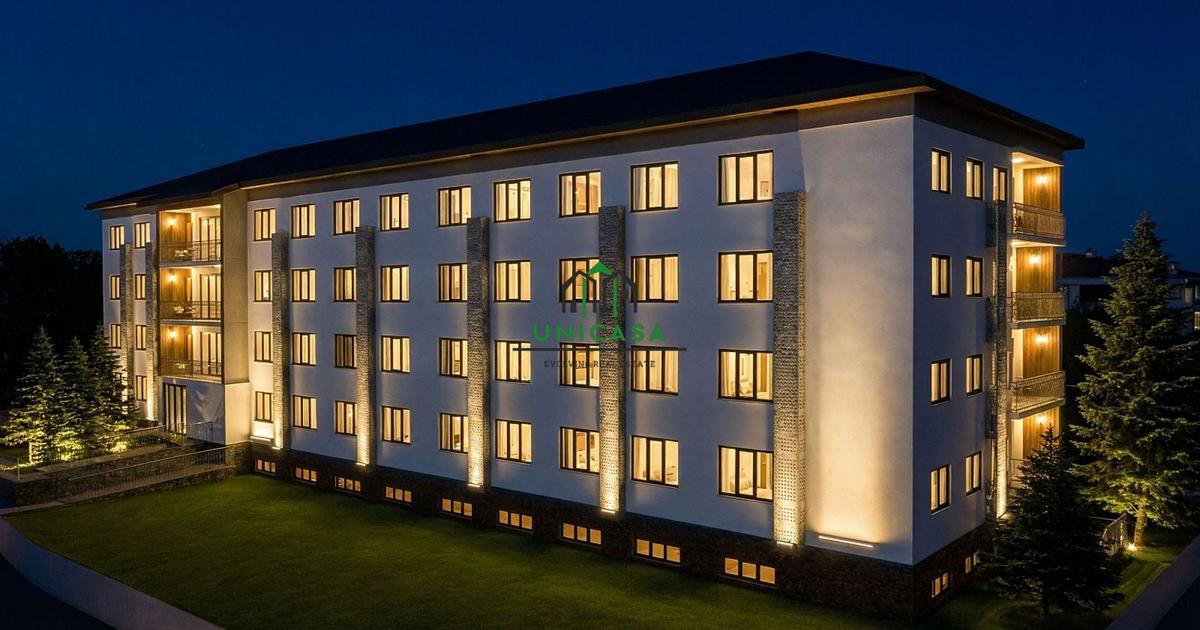Apartament decomandat cu 99 camere în zona Central, Brezoi
