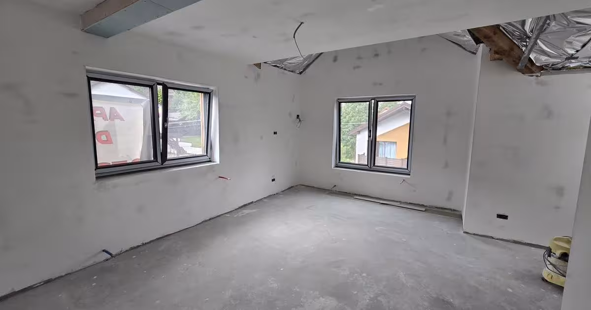 Apartament 4 camere – Bușteni | View către Masivul Caraiman