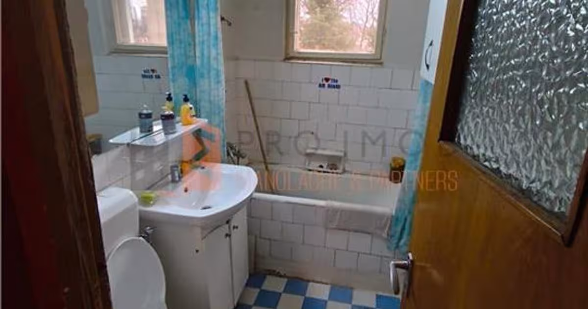 Apartament decomandat cu 3 camere în zona 23 August, Buzău