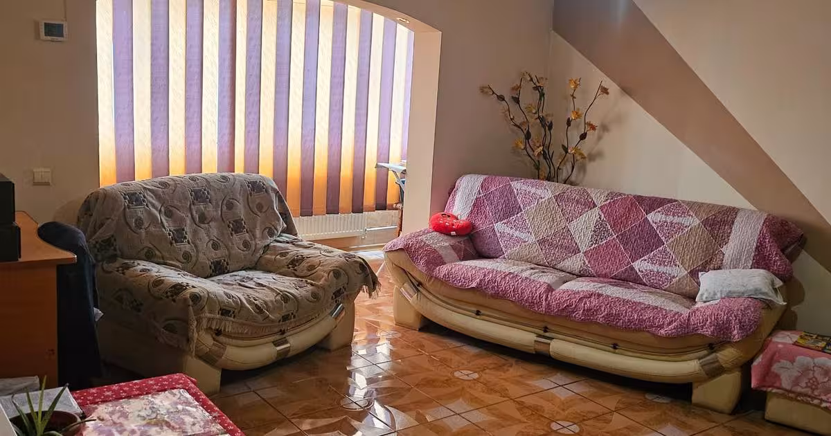 Apartament cu 3 camere în zona Broșteni, Buzău