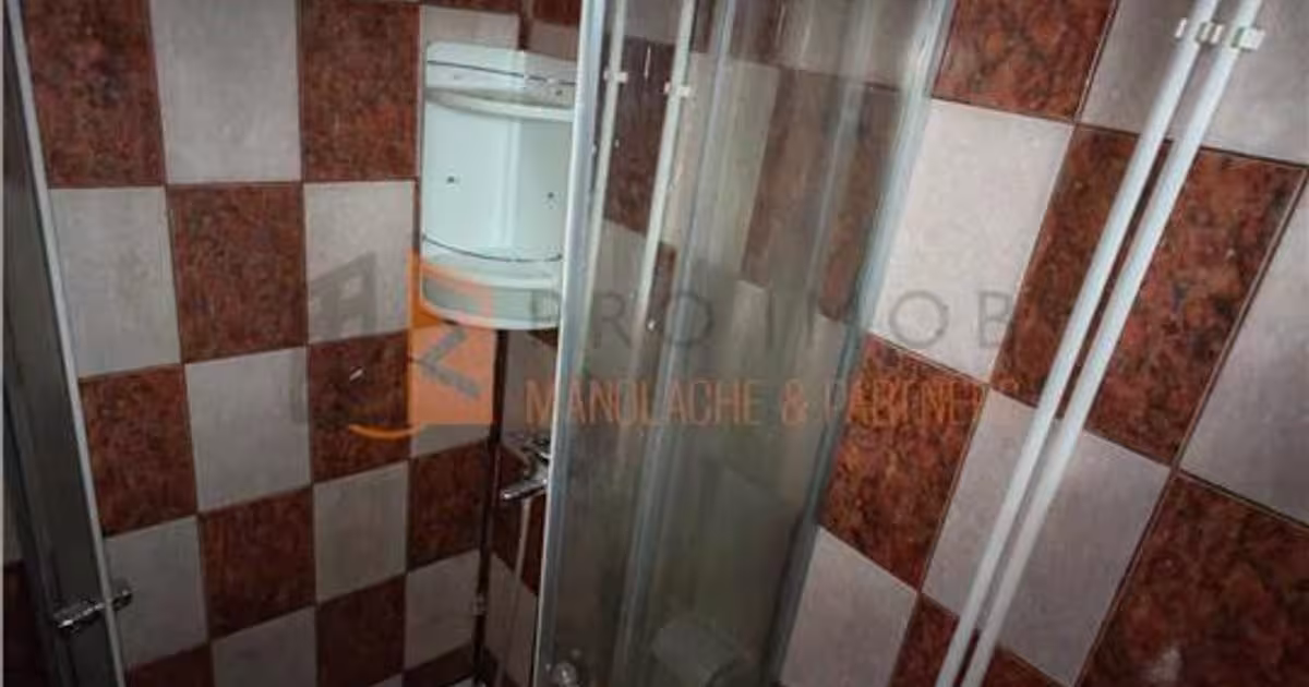 Apartament semidecomandat cu 2 camere în zona Dorobanți 1, Buzău