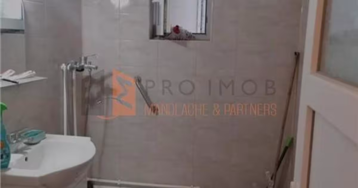 Apartament decomandat cu 2 camere în zona Dorobanți 2, Buzău