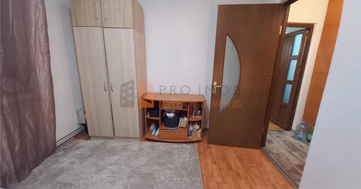 Apartament semidecomandat cu 2 camere în zona Micro 3, Buzău
