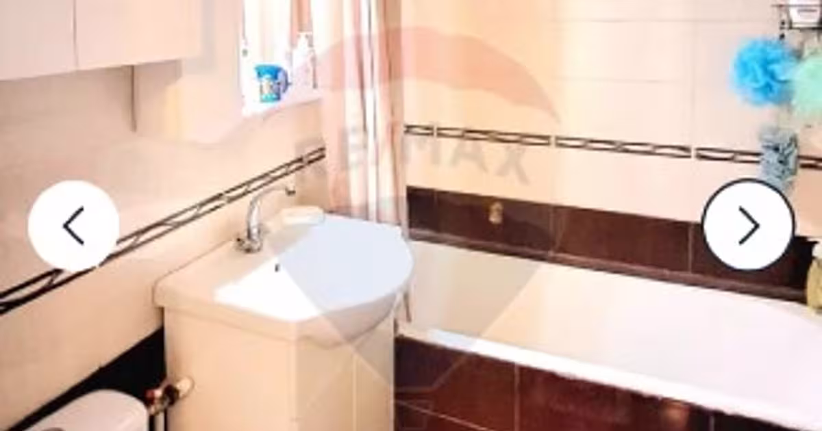Apartament semidecomandat cu 3 camere în zona Micro 5, Buzău