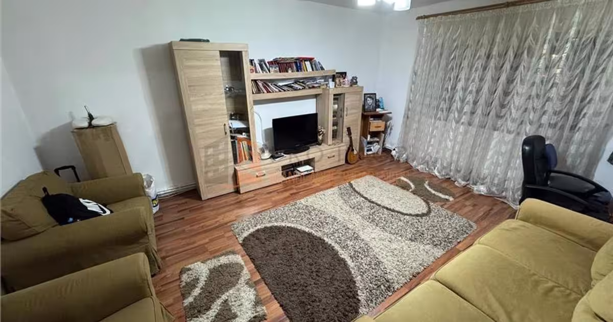 Apartament decomandat cu 3 camere în zona Unirii Nord, Buzău