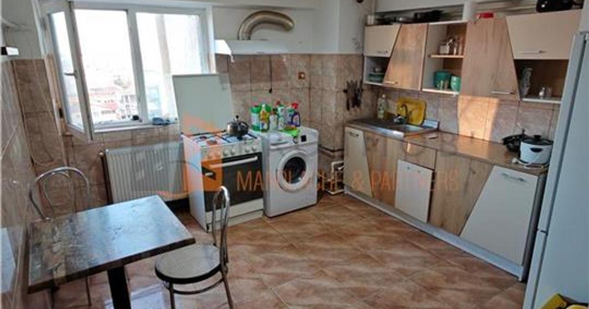 Apartament decomandat cu 4 camere în zona Unirii Sud, Buzău