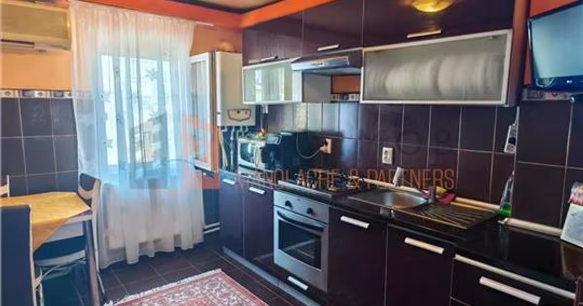 Apartament nedecomandat cu 3 camere în zona Unirii Sud, Buzău