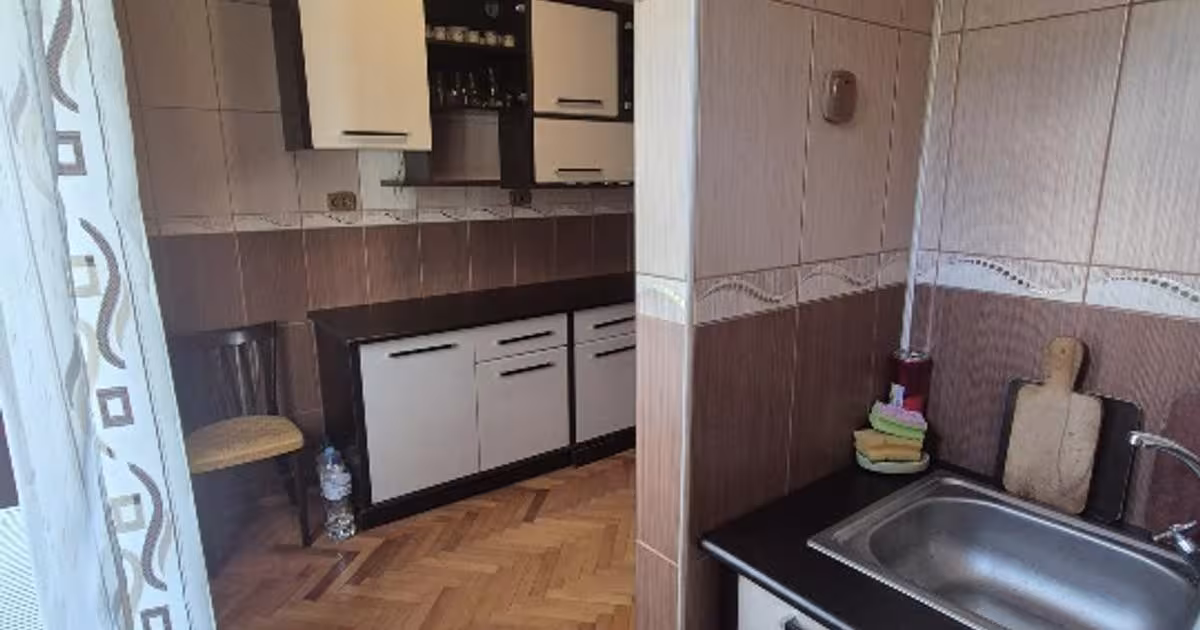 Apartament decomandat cu 3 camere în zona Mircea-Vodă, Călărași