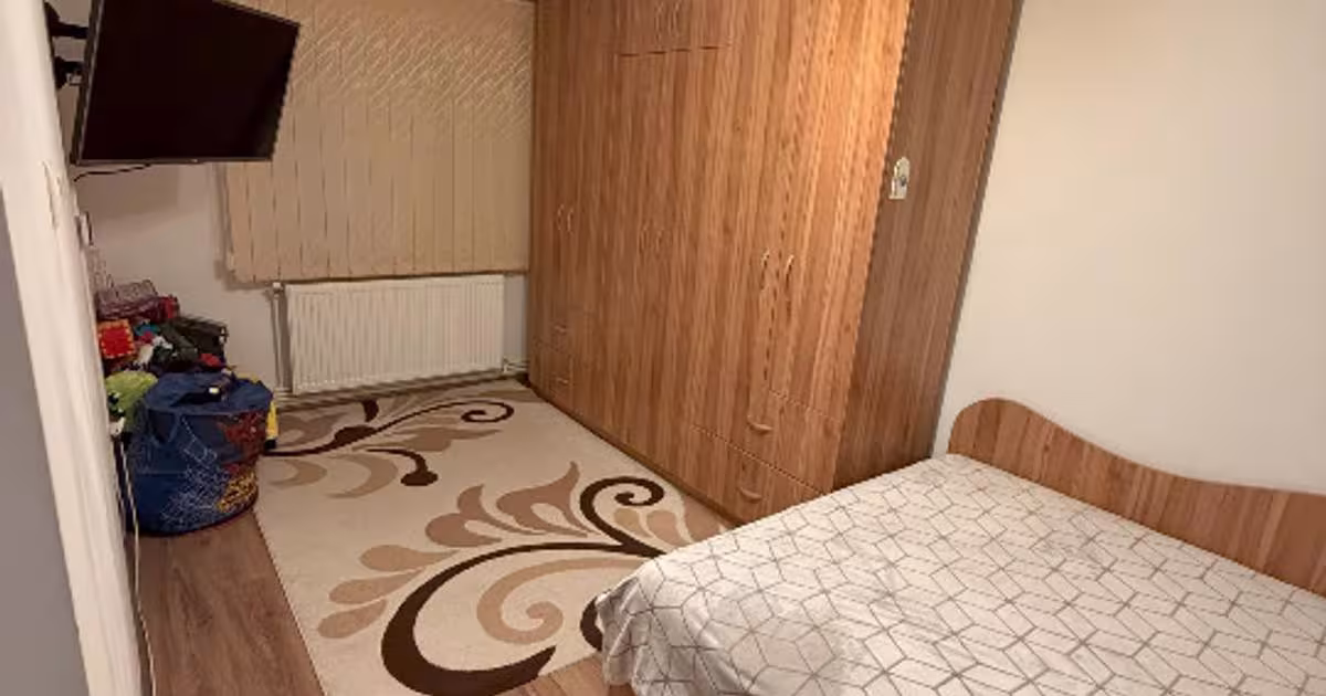 Apartament decomandat cu 3 camere în zona Nord, Călărași