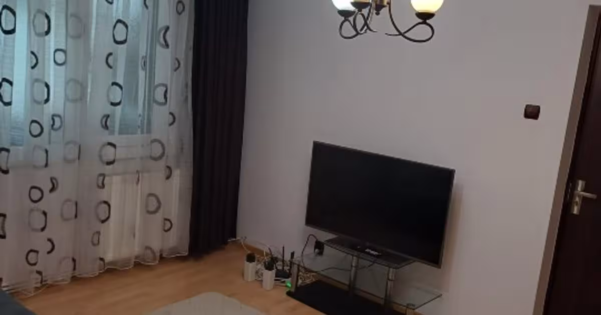 Apartament semidecomandat cu 2 camere în zona Central, Caracal