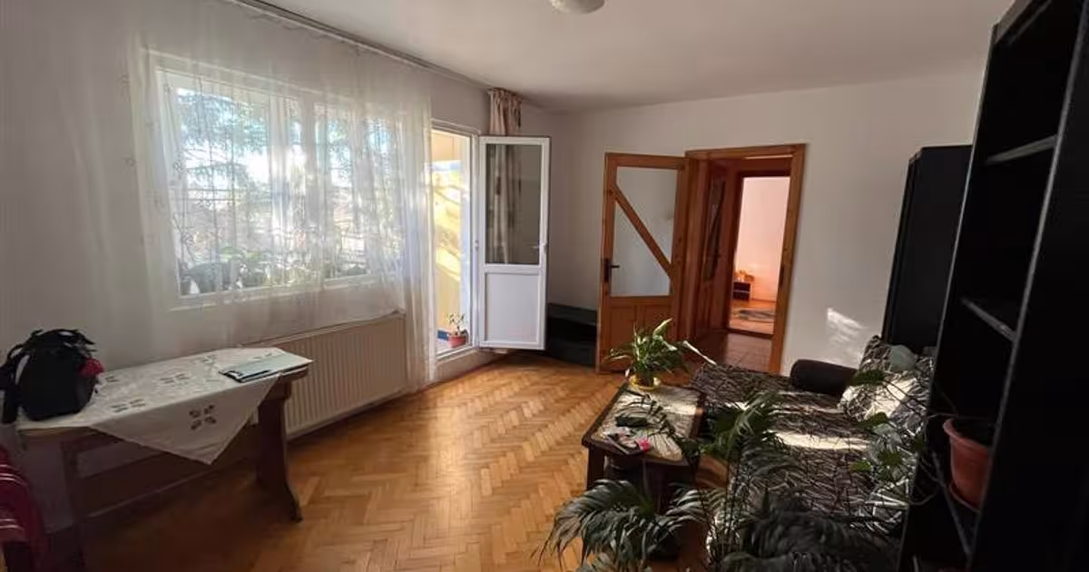 Apartament semidecomandat cu 2 camere în zona Nord, Caransebeș
