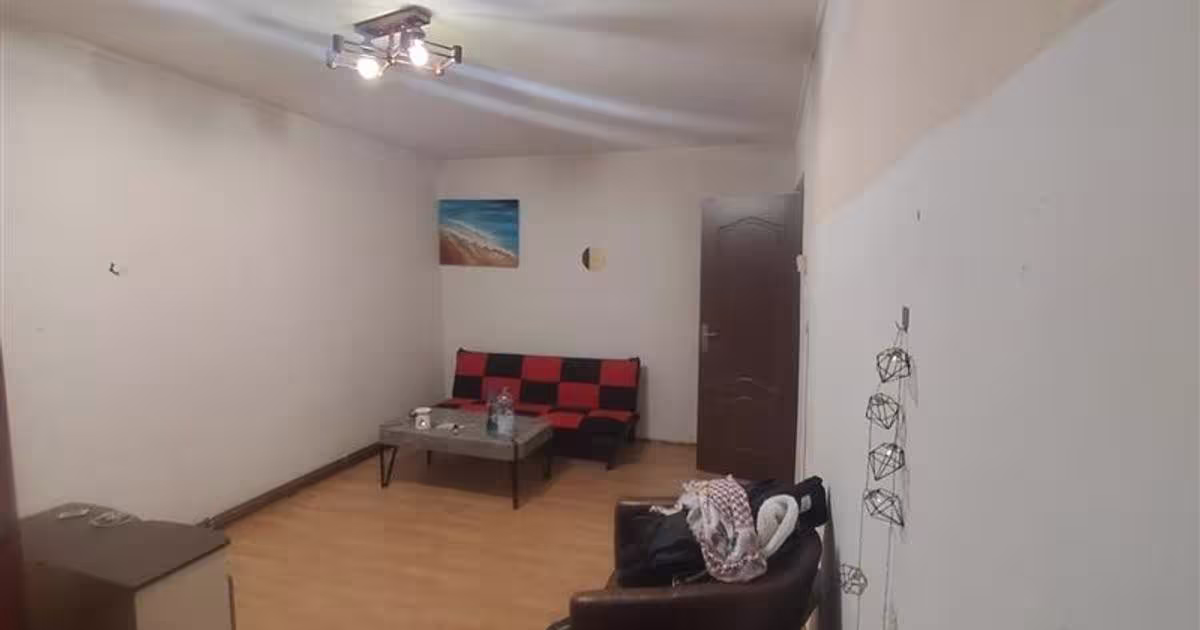 Apartament decomandat cu 3 camere în zona Nord, Caransebeș