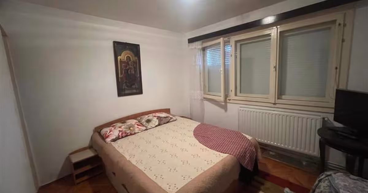 Apartament decomandat cu 4 camere în zona Nord, Caransebeș