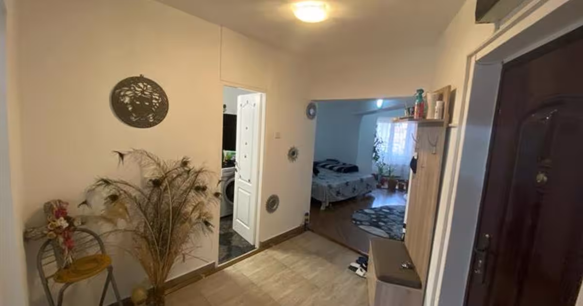 Apartament decomandat cu 2 camere în zona Sud, Caransebeș