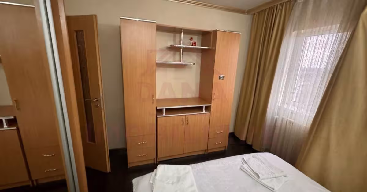 Apartament decomandat cu 3 camere în zona Sud-Vest, Caransebeș