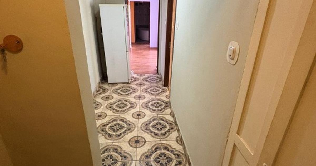 Apartament semidecomandat cu 3 camere în zona Central, Carei