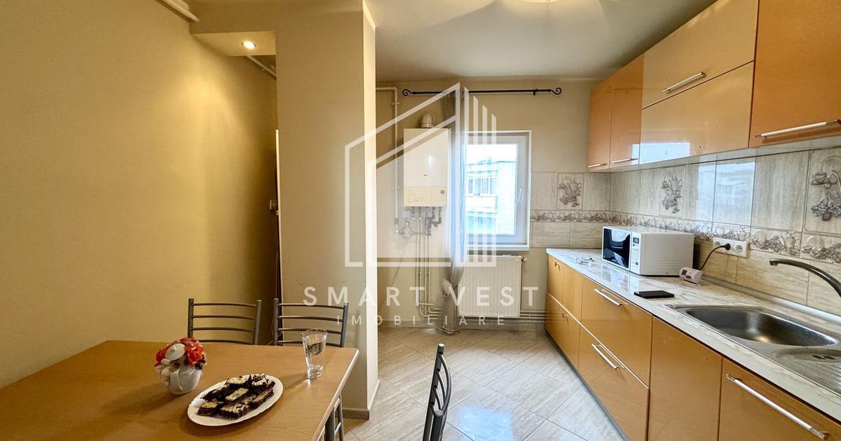 Apartament decomandat cu 3 camere în zona Central, Carei