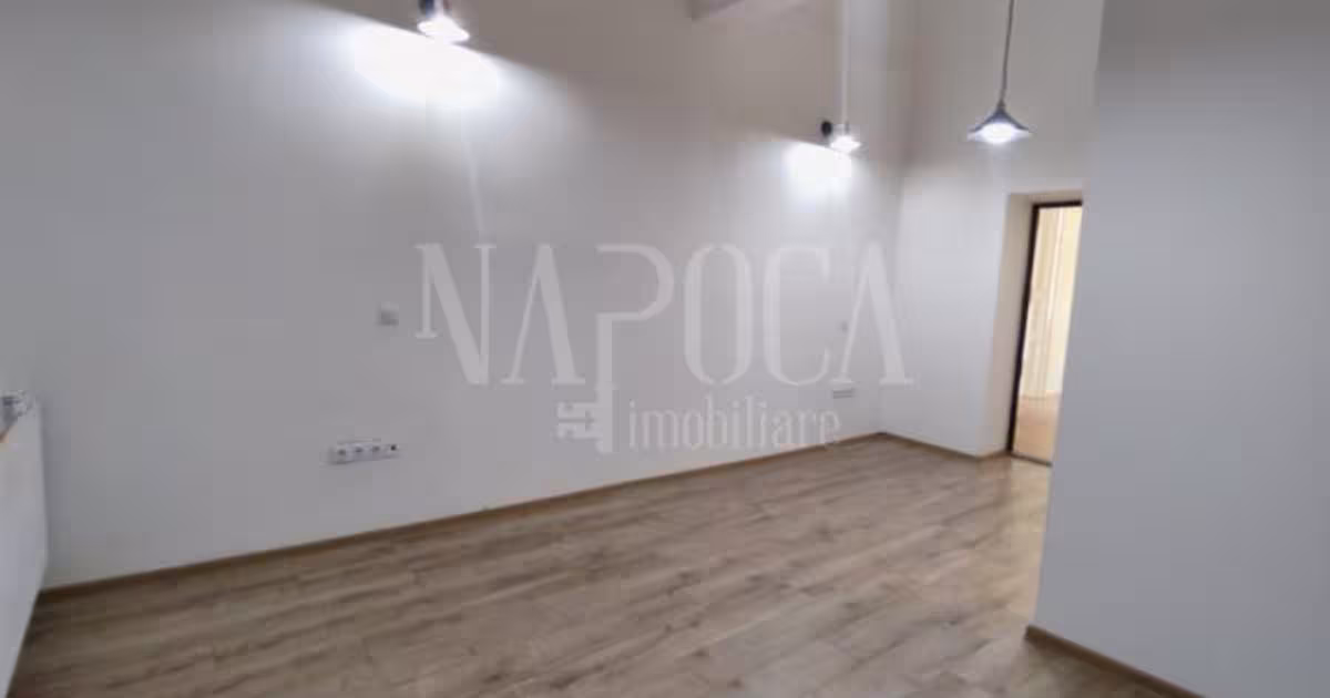 Apartament semidecomandat cu 3 camere în zona Central, Cluj-Napoca