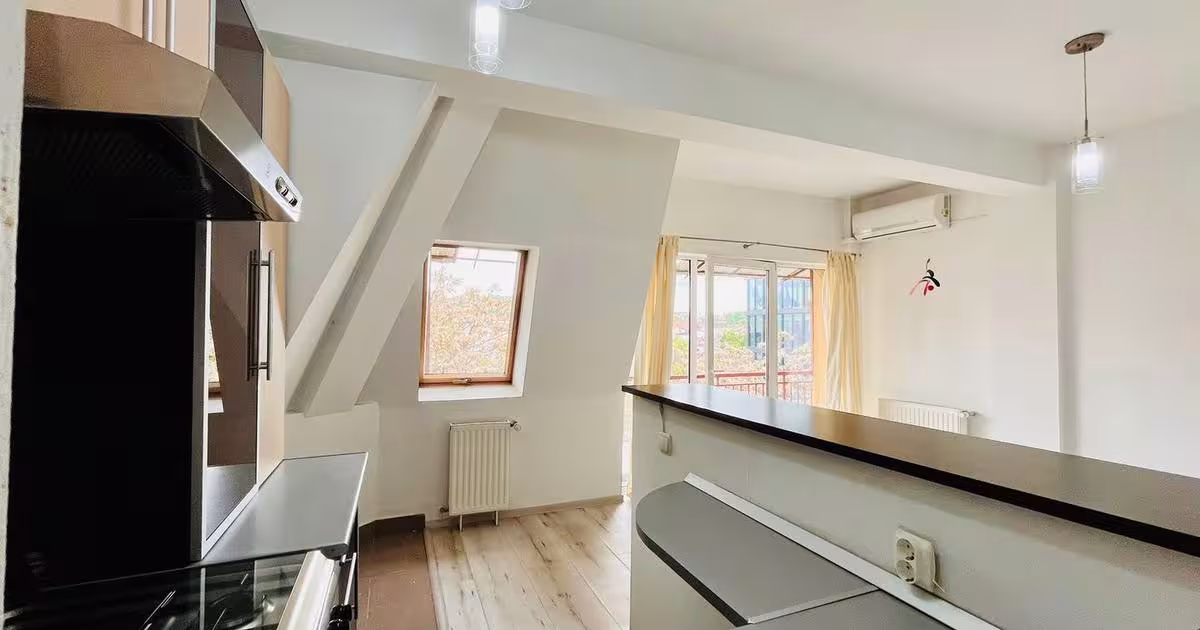 Apartament semidecomandat cu 3 camere în zona Central, Cluj-Napoca