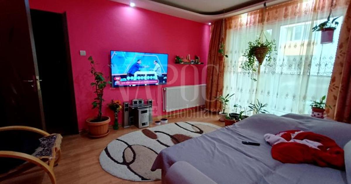 Apartament semidecomandat cu 3 camere în zona Mănăștur, Cluj-Napoca