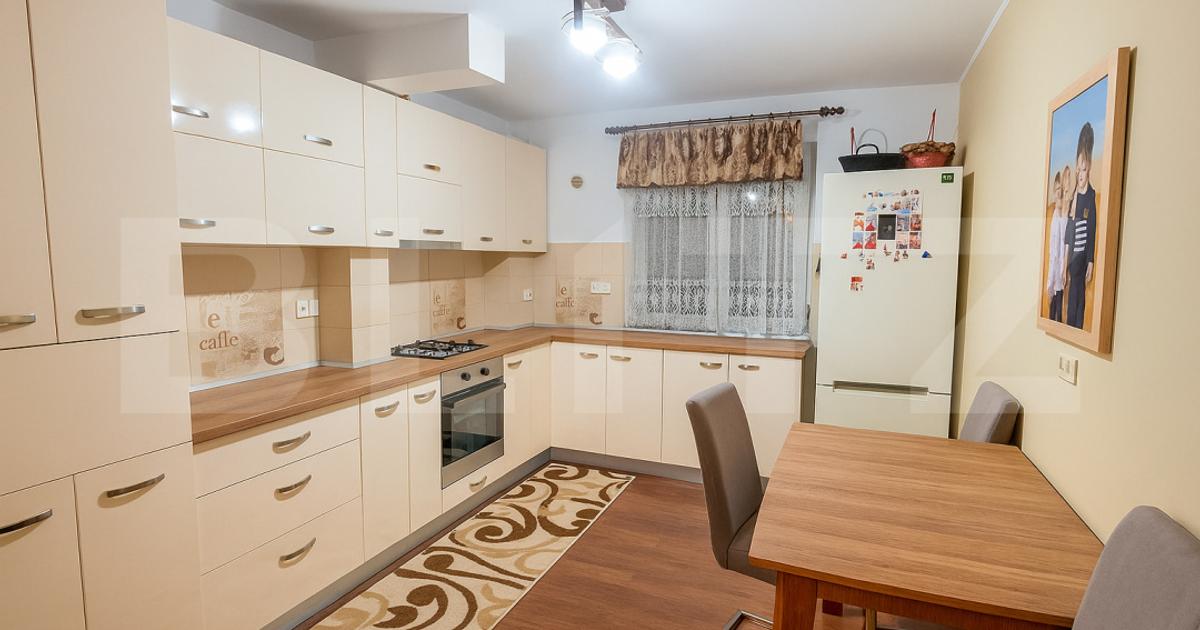 Apartament semidecomandat cu 4 camere în zona Mănăștur, Cluj-Napoca